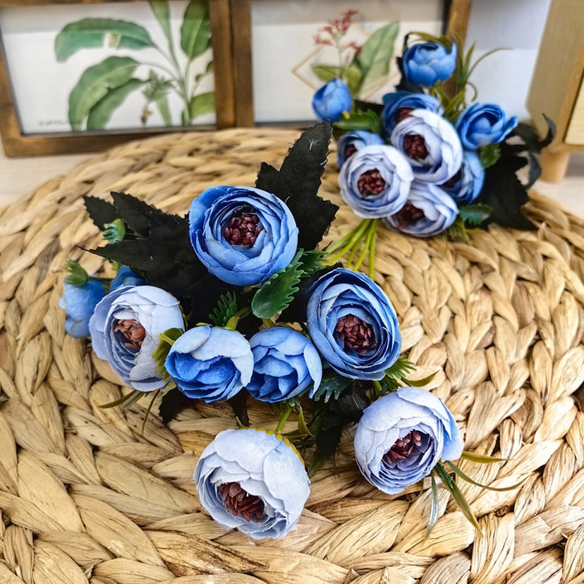 Искусственные цветы в Санкт-Петербурге | Цветы искусственные «Камелии», голубые, букет