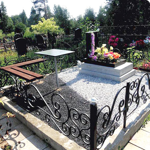 Аксессуары для благоустройства захоронений | Засыпка цветника камушками